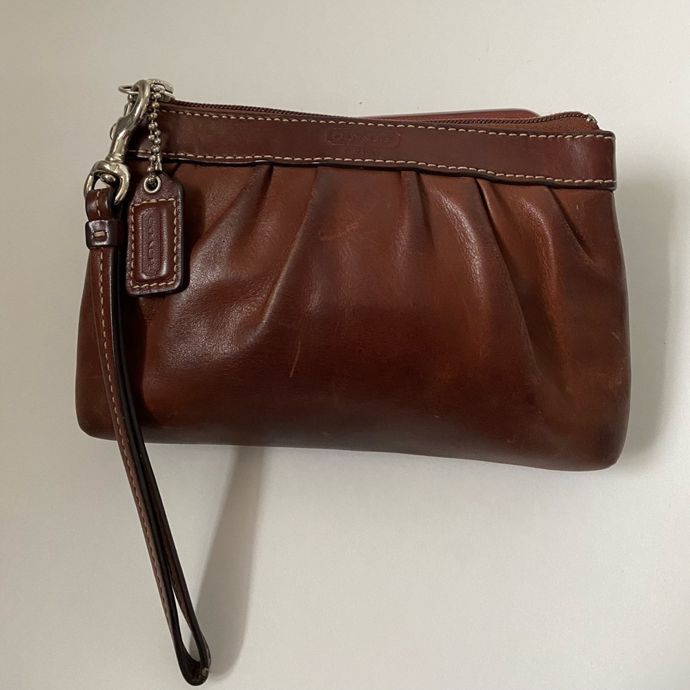 Original Coach Leather Wristlet!!
